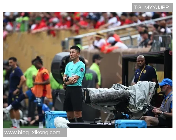 伊拉克主帅对马宁执法表示不满红牌判罚令人惊讶