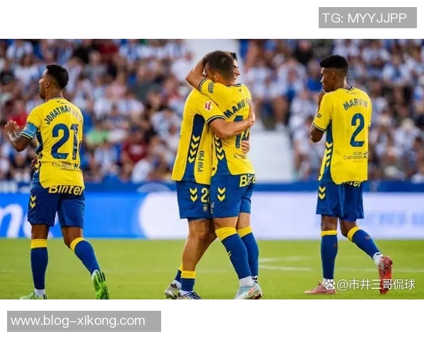 西乙联赛竞争加剧拉科与桑坦德双雄领跑冲甲形势愈发紧张