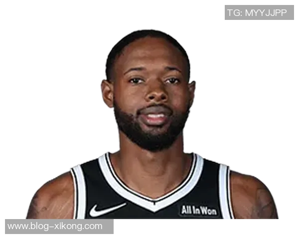 篮网主帅谈海史密斯缺席对抗训练的重要性及其对年轻球员的领导作用